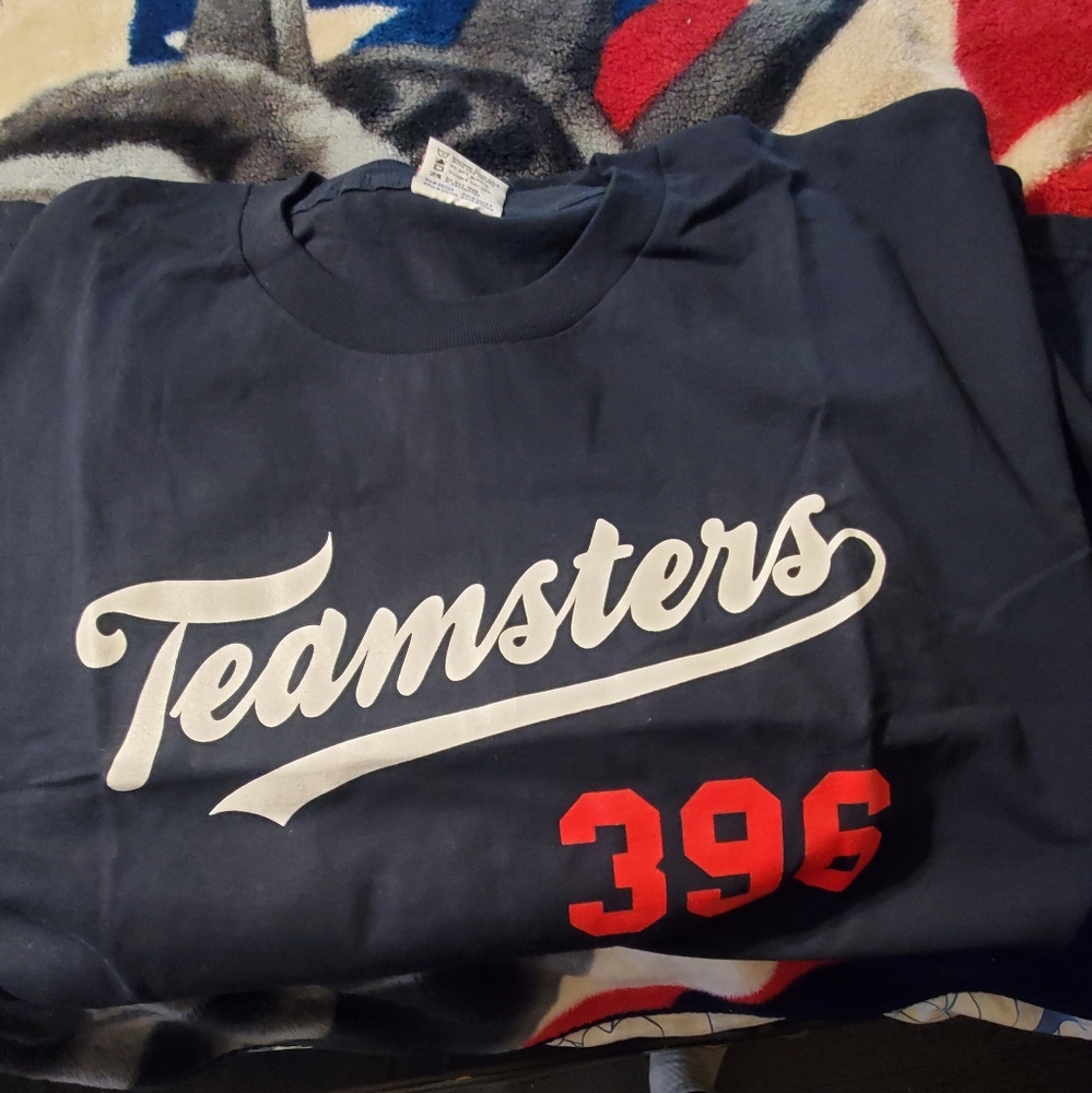 Tee shirt